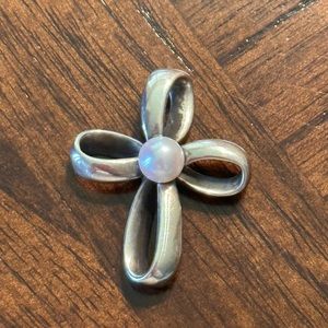 Retired and Rare James Avery 3D sterling cross with center Pearl